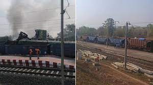 anuppur, MP: Collision, two goods trains 
