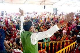 bhopal, ractor holder families , Ladli Bahna Yojana,Shivraj