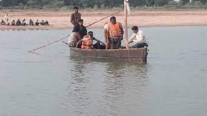 narmadapuram, Bodies of five boys, Dudhi river 