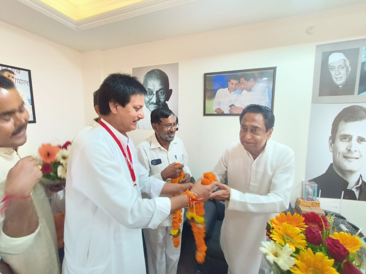 bhopal, Former MLA ,joined Congress