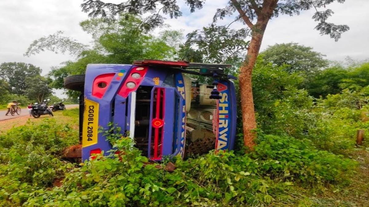 umaria,  high speed bus ,overturned roadside