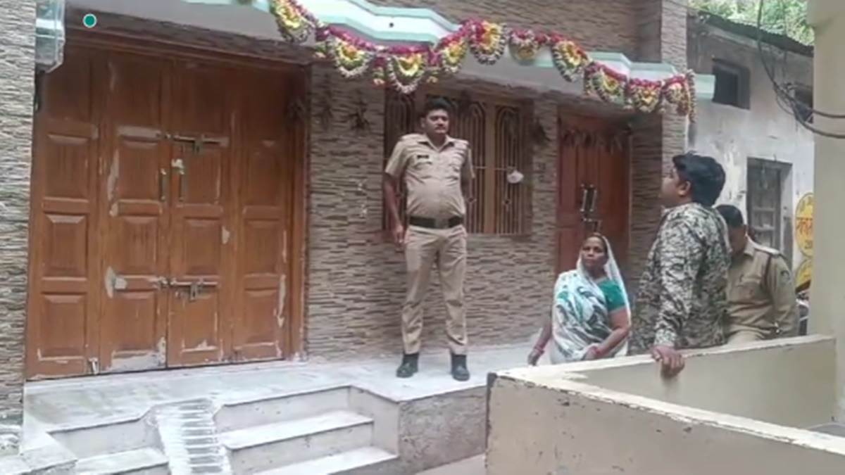 datia, ED raids ,property dealer