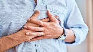 sehdol, Doctor treating patient , heart attack