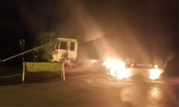 raipur, Massive fire , trailer and truck