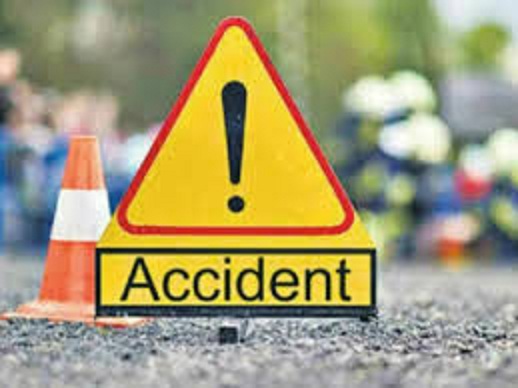 ujjain, Dumper hits bus, Physical Academy 