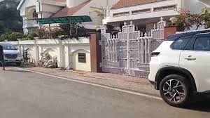 raipur,Income Tax Department, raids several businessmen  