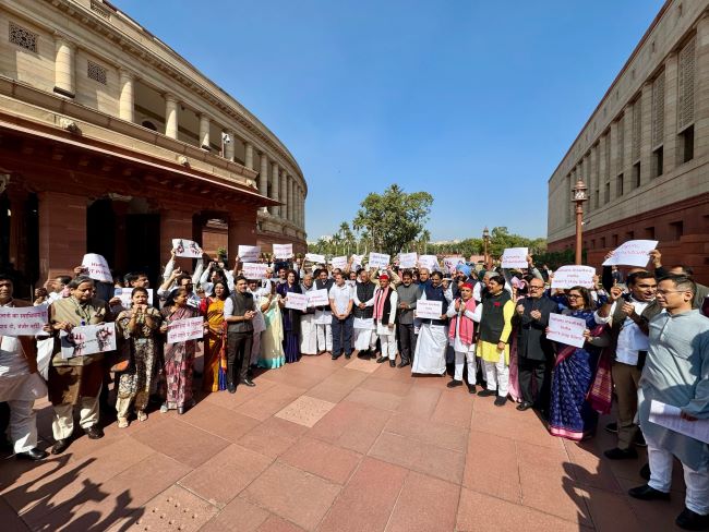 new delhi, Opposition created ruckus ,Rajya Sabha 