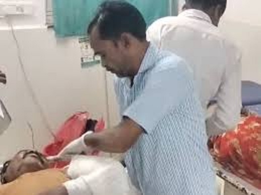 chindwara,4 workers injured , house collapses  