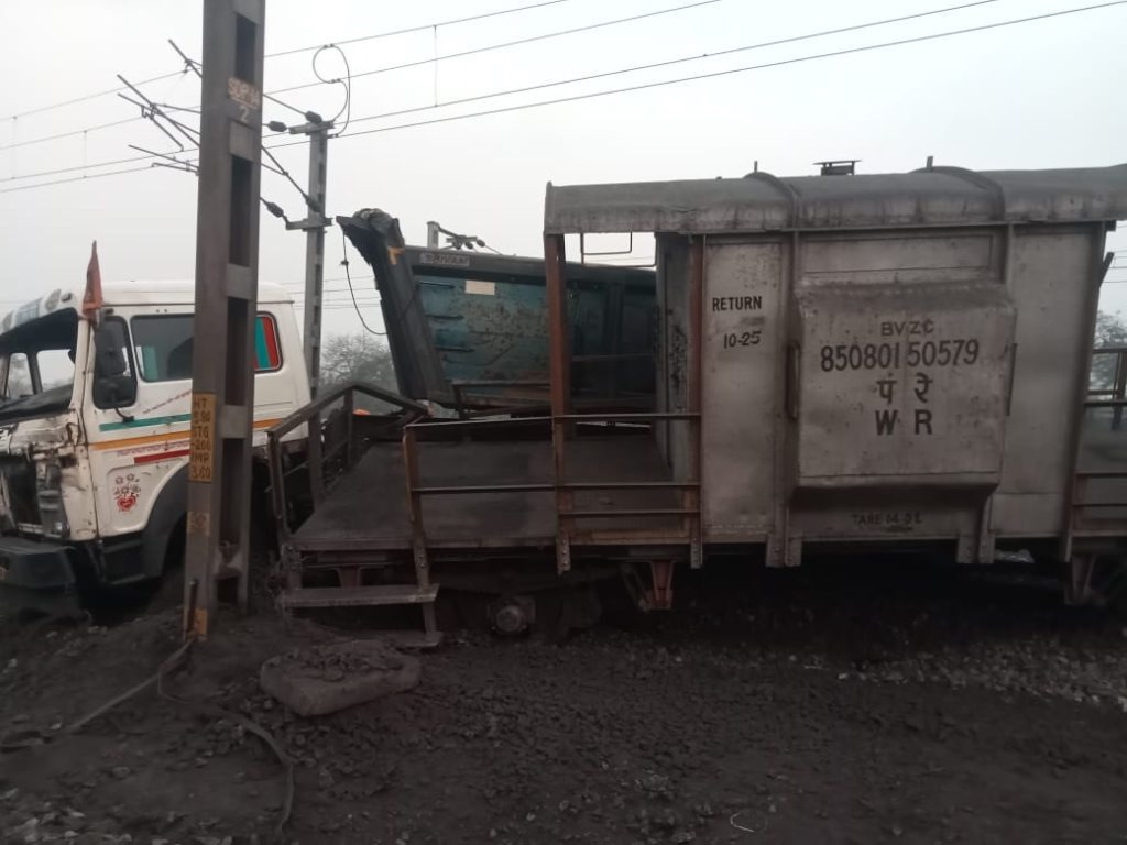 korba,   high speed truck ,goods train  