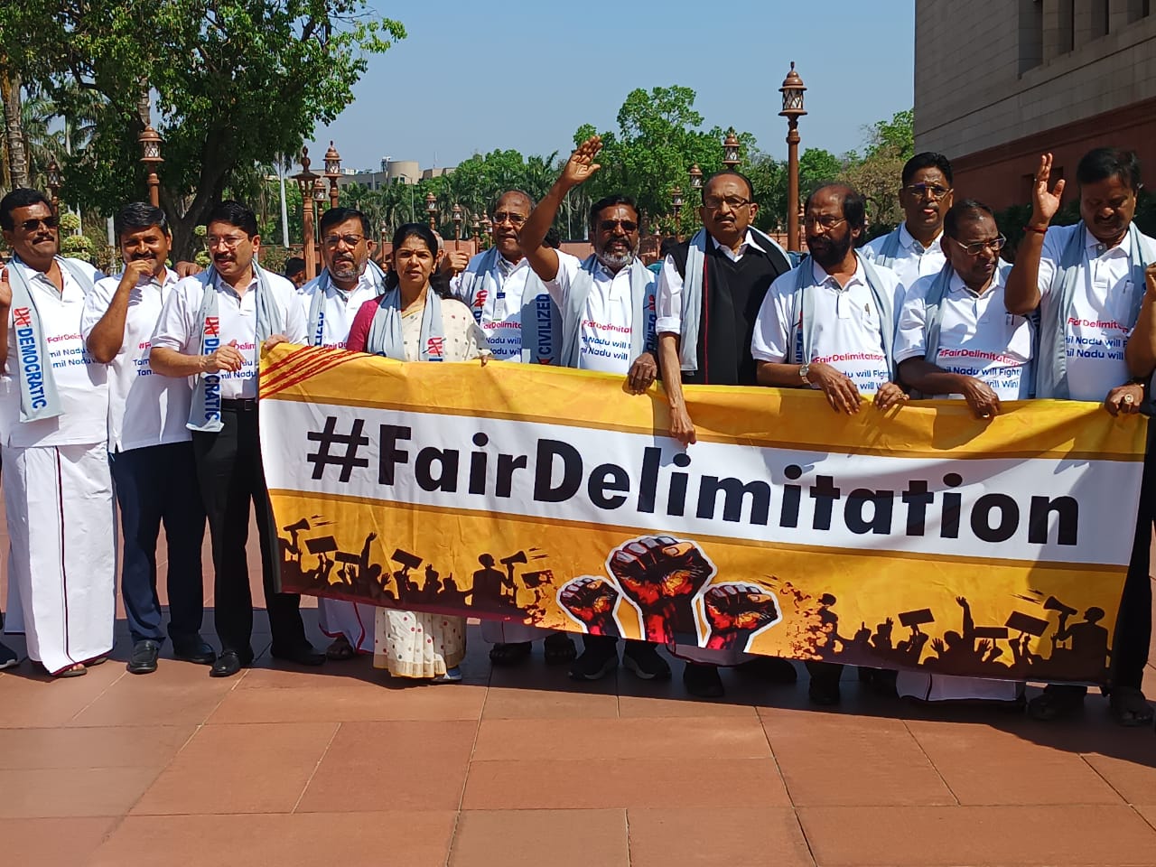 new delhi, DMK MPs arrived  , Lok Sabha  