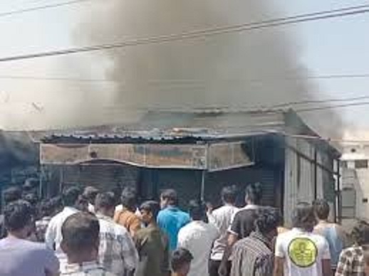 seoni, Fire broke out ,auto parts shop 