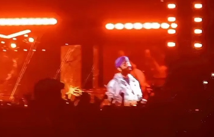 indore, Crowd gathered,  Arijit Singh