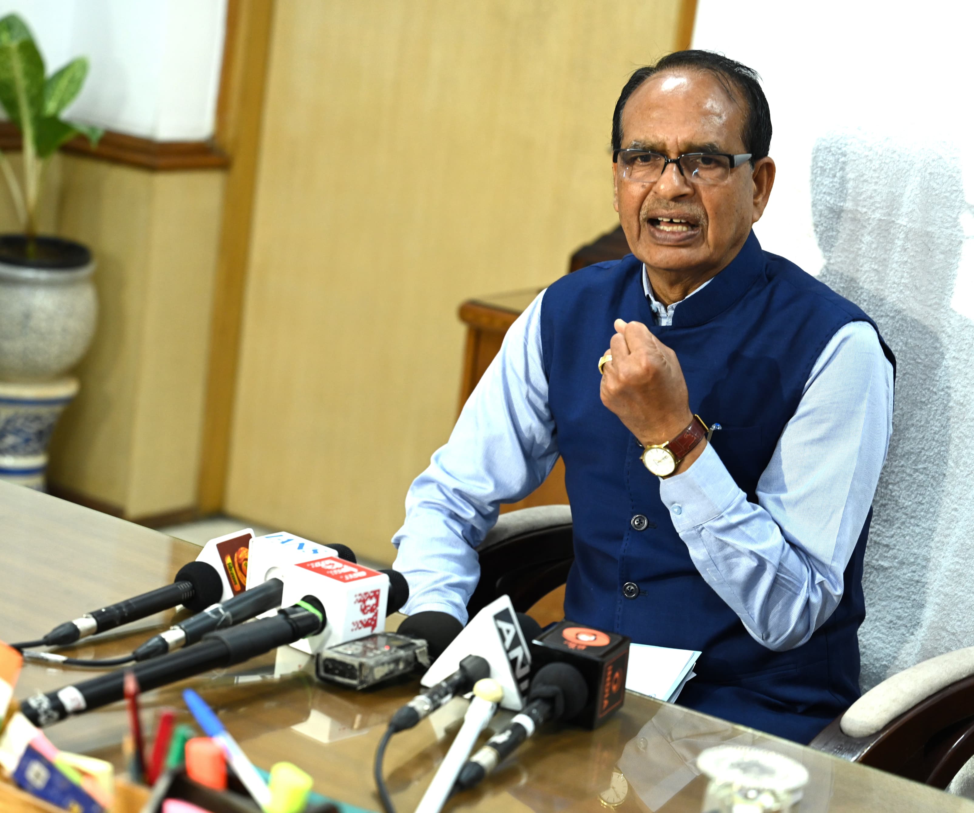 new delhi,   delay in payment, Shivraj Singh