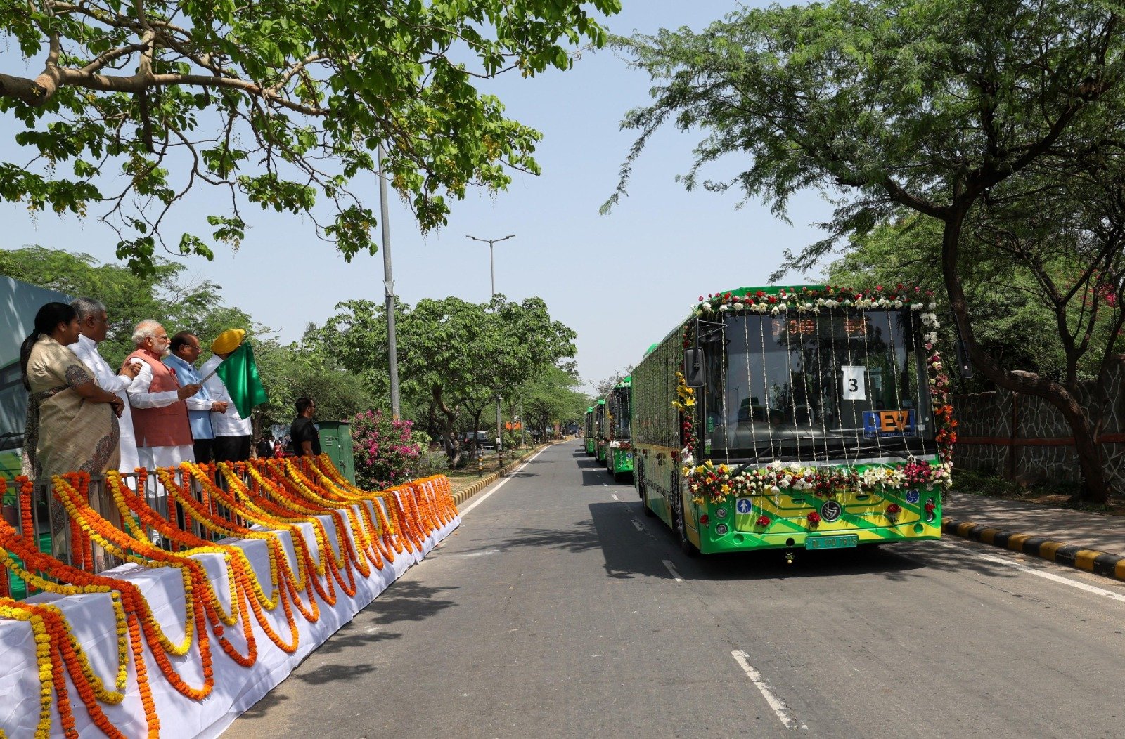 new delhi, Prime Minister ,flagged off  