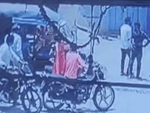 ashoknagar,   woman left, two-year-old  