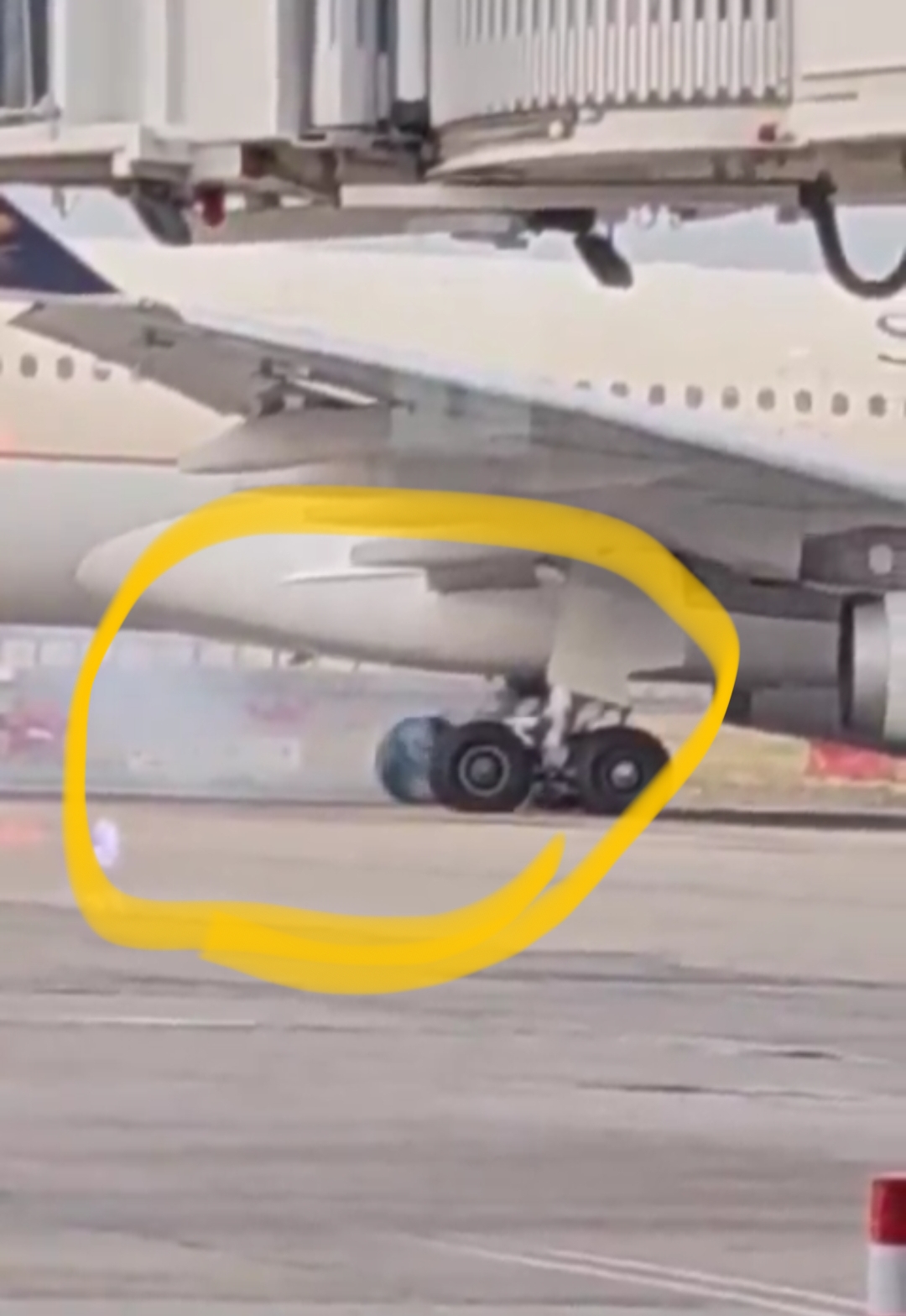 lucknow, Smoke came out ,Amausi Airport