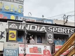 Guna,  municipal shop collapsed,Jayastambh intersection