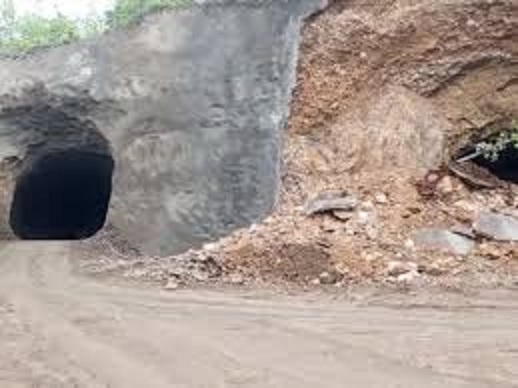 mhow, Two workers died ,tunnel under construction 