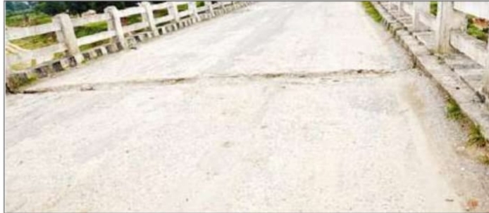 balrampur, Crack in the middle , bridge built  