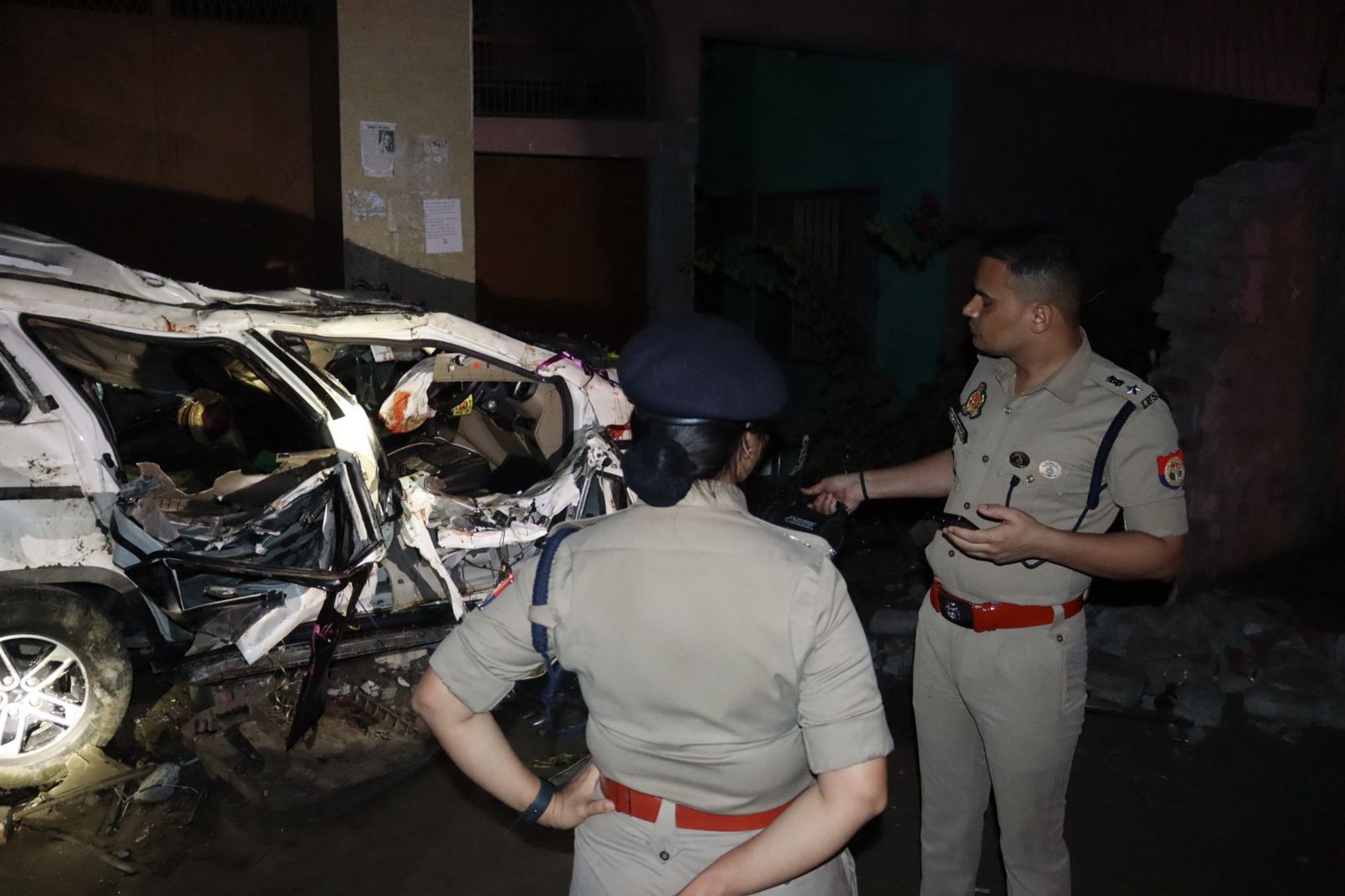 sambhal,  number of dead ,road accident is eight