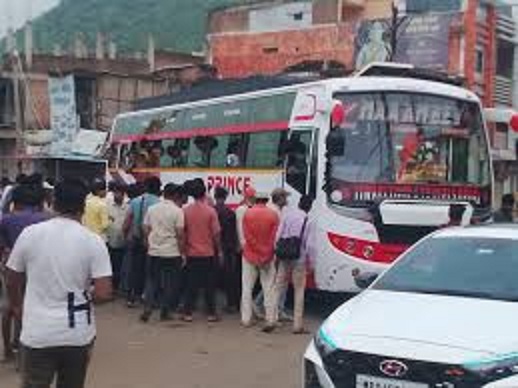 raisen,   bike got hit , bus