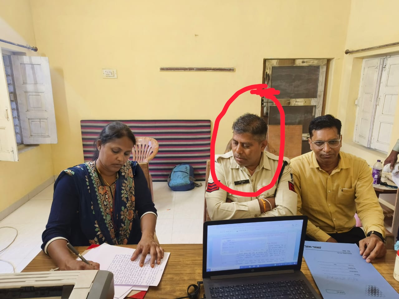 jabalpur, Lokayukta, accepting a bribe 