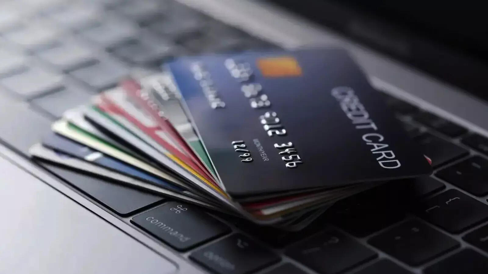Indore , Fraud ,credit card: woman , duped Rs 2.47 lakh.