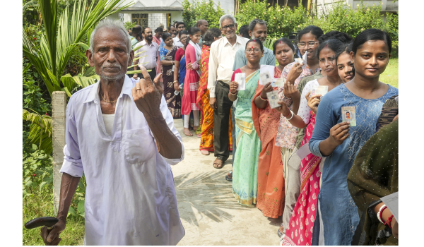 Record voter turnout , Bengal , Tamil Nadu, violence escalates political heat