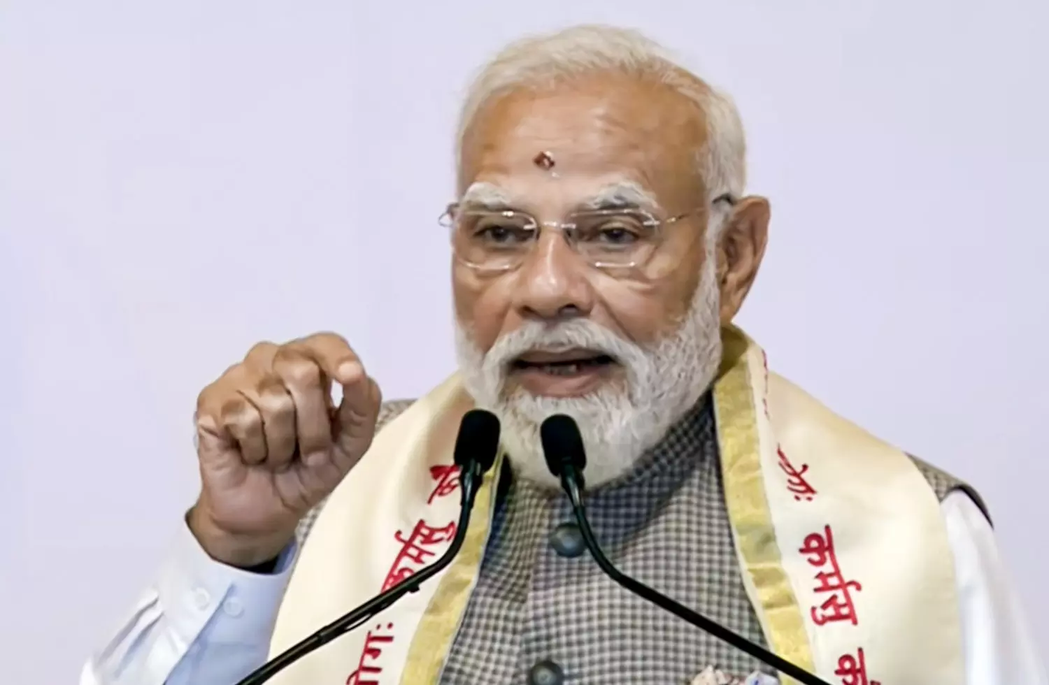 PM Modi, launches, scathing ,attack ,Congress ,Bengaluru, saying Congress,  betray anyone, power.