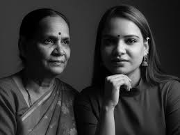 75-year-old, mother gives, new life ,daughter ,donating kidney