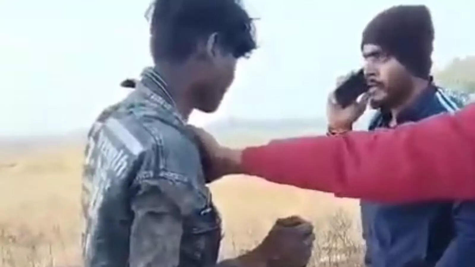 Bike skids, exposes vehicle, villagers tie, beat alleged thief