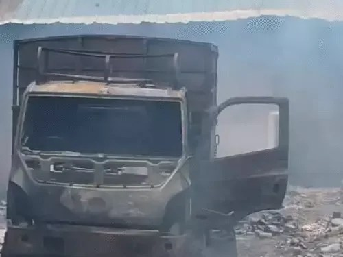 Massive fire Raigarh: Fire spread, scrap warehouse,showroom,bikes burnt, ashes