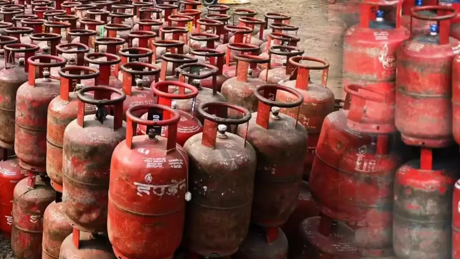 Domestic gas cylinders , costlier , Chhattisgarh,  LPG , available, ₹1013