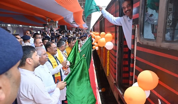 Somnath Swabhiman Yatra ,  1,000 devotees ,  travel,  Gujarat , special train.