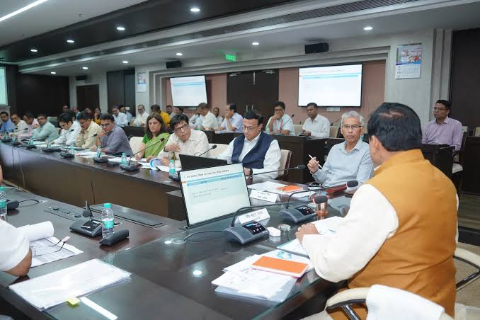 24 districts , MP; government , alert; special action plan , farmers.