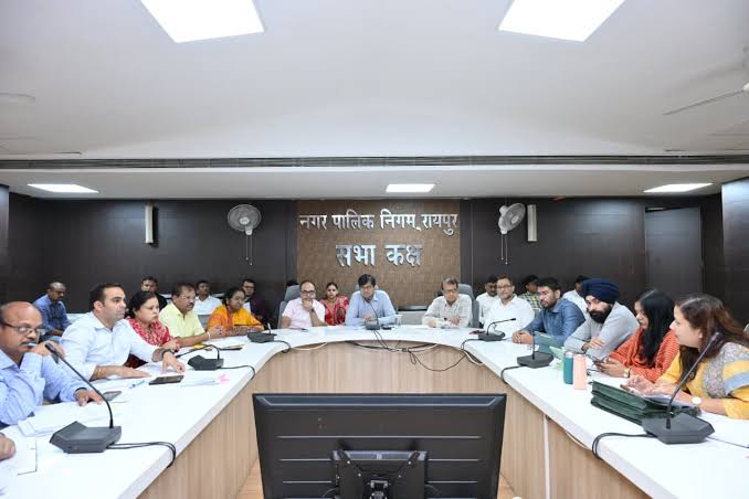 Crackdown,illegal colonies , Raipur, buildings, parking 