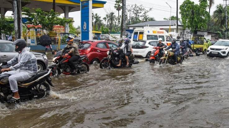 rains , country, red alert issued , several states.