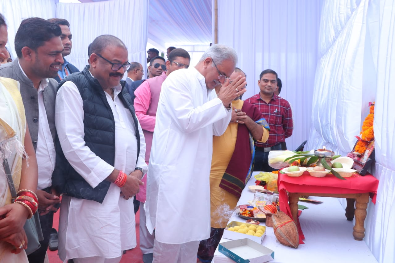 मुख्यमंत्री भूपेश बघेल ने डोंगरगांव विधानसभा क्षेत्र के लिए दी करोड़ो रुपए की सौगात