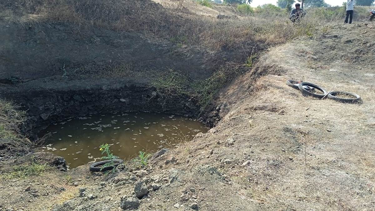 khargon, Three children , same family ,drowning well