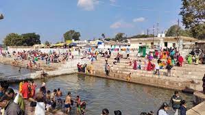 anuppur,Devotees , dip of faith , Narmada , Magh Purnima