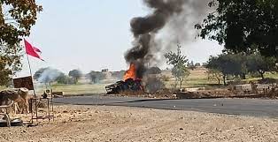 Jhabu,  Truck ,full of gas cylinders
